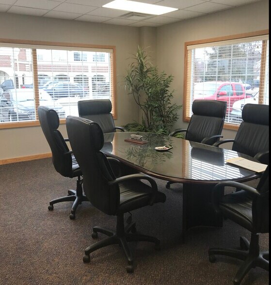 More Photos Of 12730 S Pflumm Rd, Olathe Office For Sale