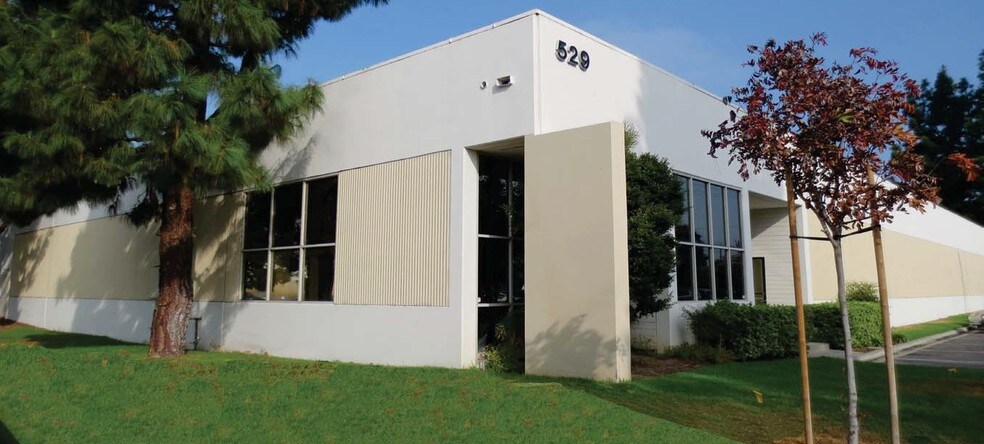 More Photos Of 521-529 S State College Blvd, Fullerton Warehouse For Lease
