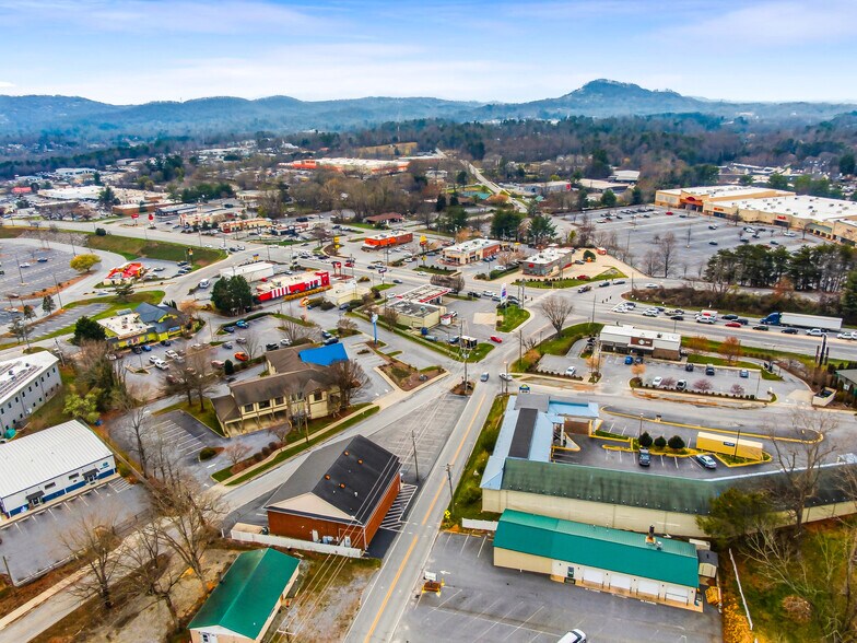 More Photos Of 101 Jack St, Hendersonville Bank For Sale