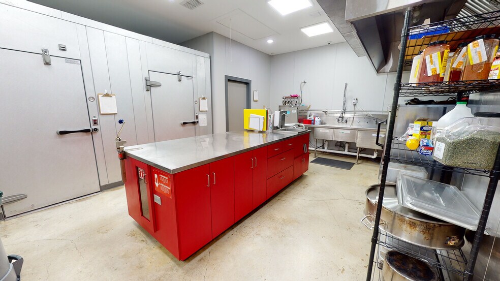 More Photos Of 4150 Highway 36 S, Brenham Shelter For Sale