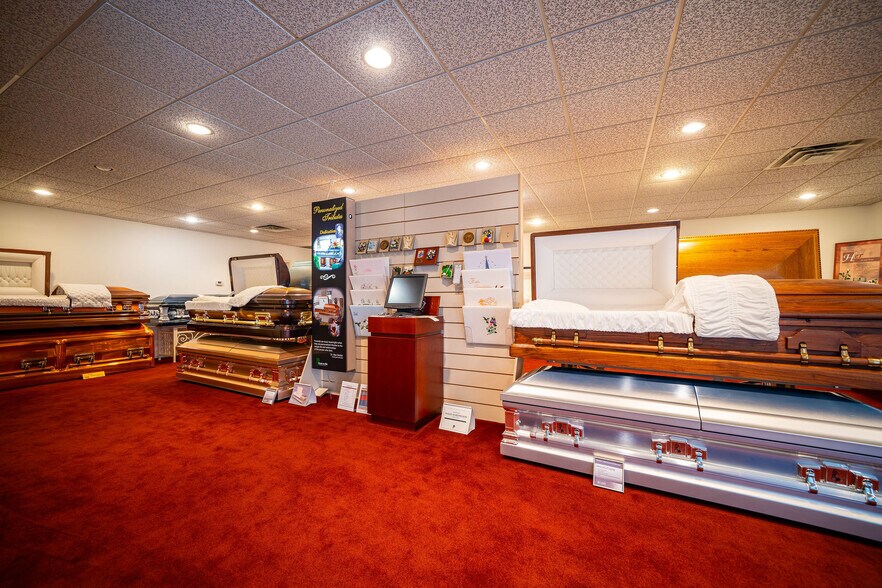 More Photos Of 2990 Bethel Rd, Columbus Funeral Home For Sale
