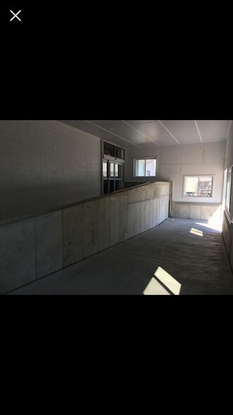 More Photos Of 479 Ferguson Rd, Dunbar Refrigeration Cold Storage For Sale