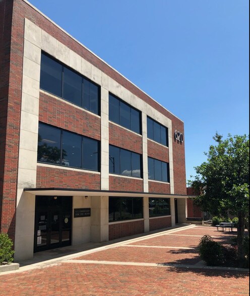 More Photos Of 620 N Main St, Greenville Office Residential For Lease