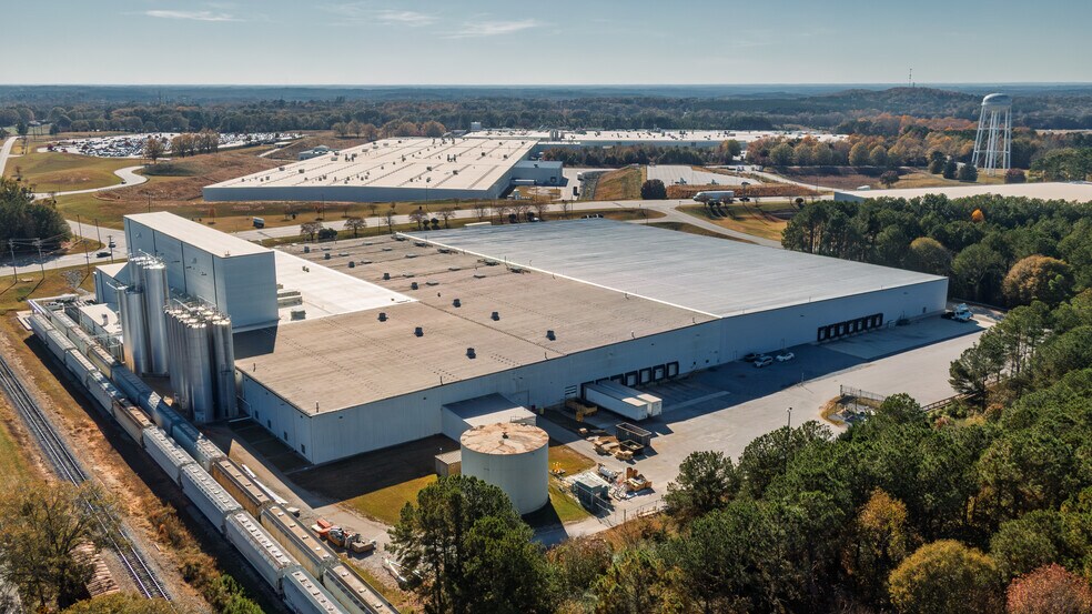 More Photos Of 200 Masters Blvd, Anderson Manufacturing For Lease