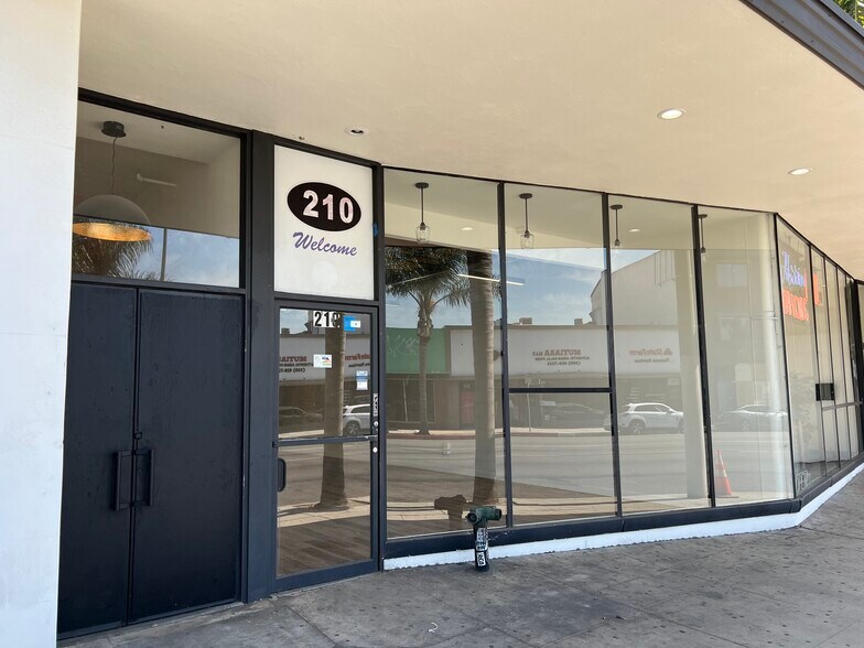 More Photos Of 208-212 S La Brea Ave, Inglewood Storefront Retail Office For Lease