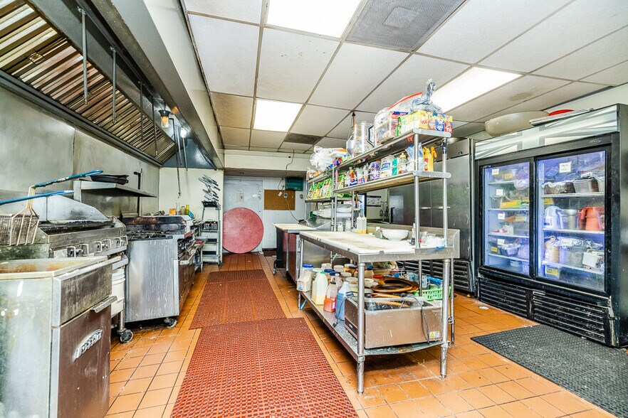 More Photos Of 7321 Madison St, Forest Park Restaurant For Sale