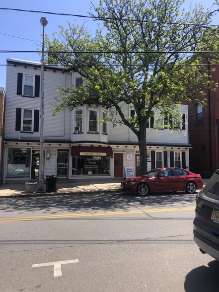 More Photos Of 44 Main St, Flemington Storefront Retail Residential For Lease