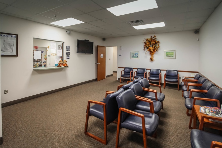 More Photos Of 3332 Villa Point, Owensboro Restaurant For Sale