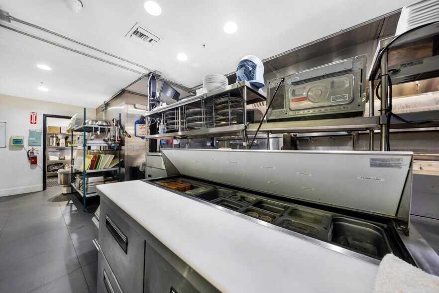 More Photos Of 1360 NW 88th Ave, Doral Bar For Sale