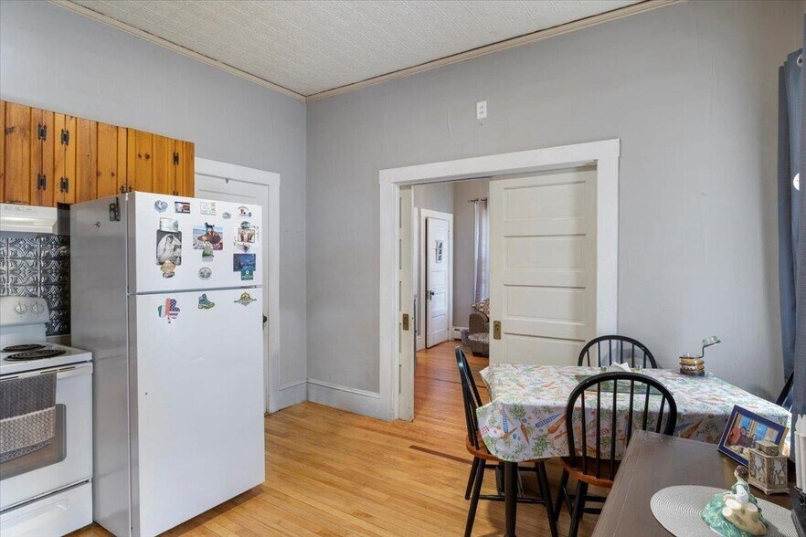 More Photos Of 6 Dawson St, Milton Storefront Retail Residential For Sale