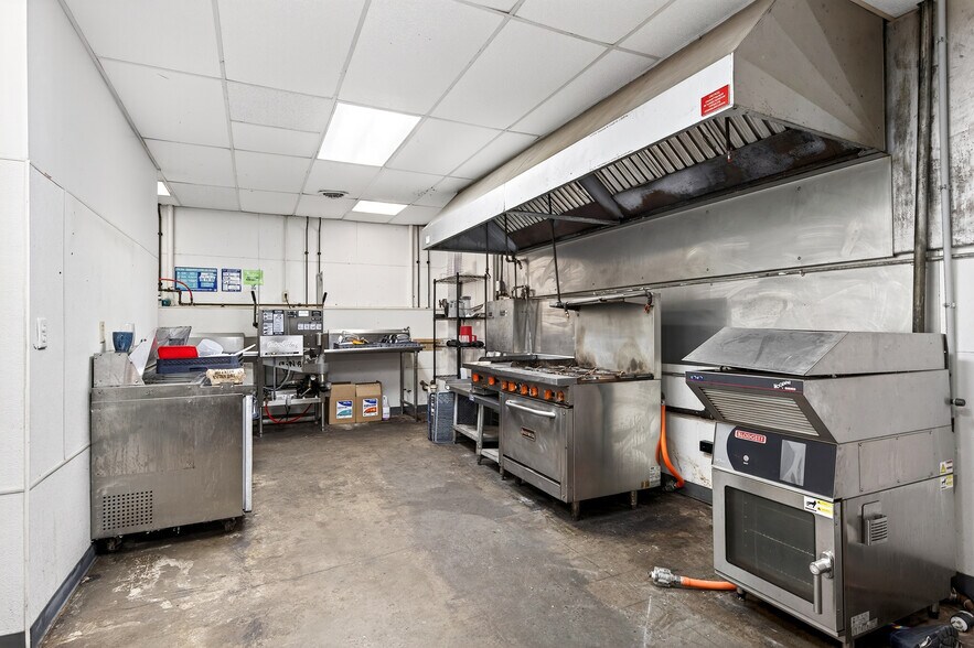 More Photos Of 33 Elm St, East Aurora Restaurant For Sale