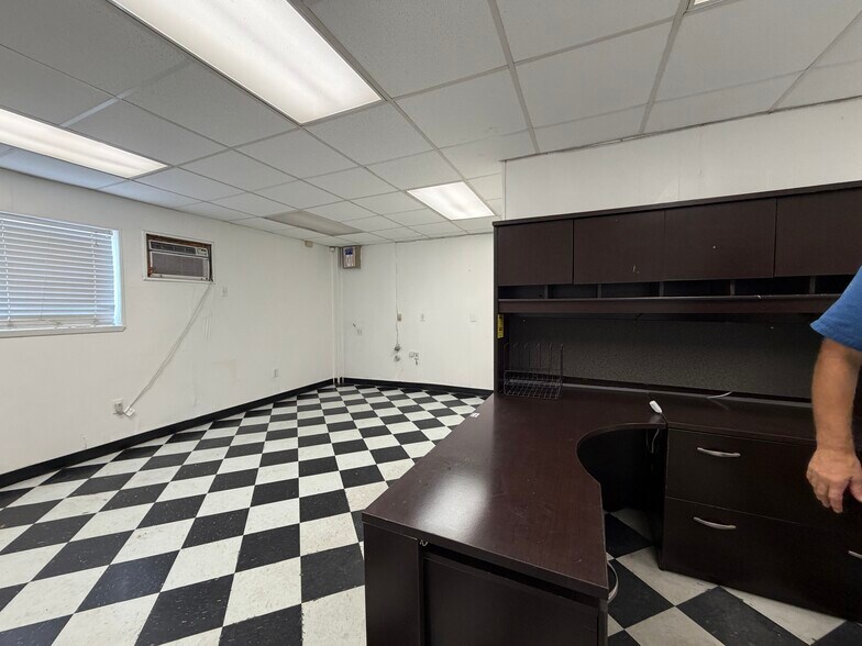 More Photos Of 1800 9th St, Kenner Warehouse For Lease