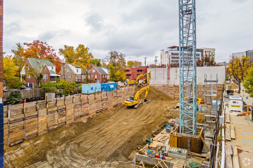 More Photos Of 4909 Auburn Ave, Bethesda Apartments For Lease