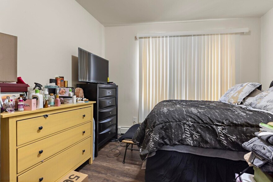 More Photos Of 91 Bergen Ave, Jersey City Apartments For Sale