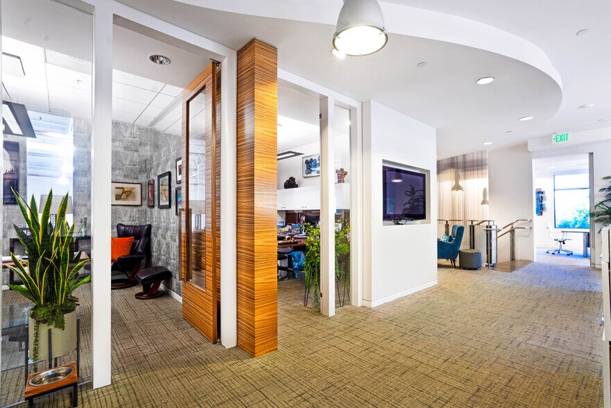 More Photos Of 23 Brookline, Aliso Viejo Warehouse For Sale