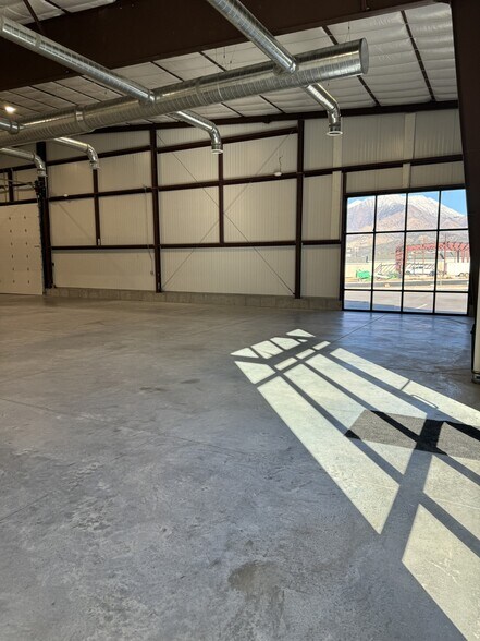 More Photos Of 2264 S Main St, Nephi Light Distribution For Lease