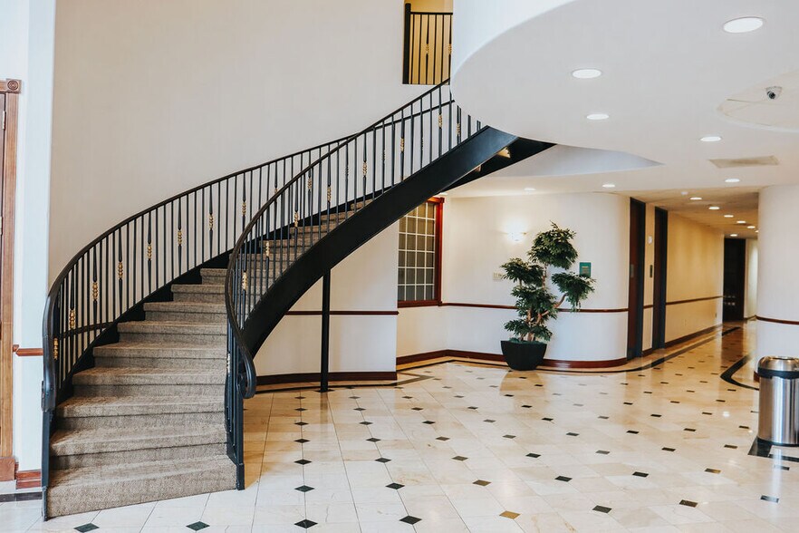 More Photos Of 6302 W Broadway St, Pearland Medical For Lease