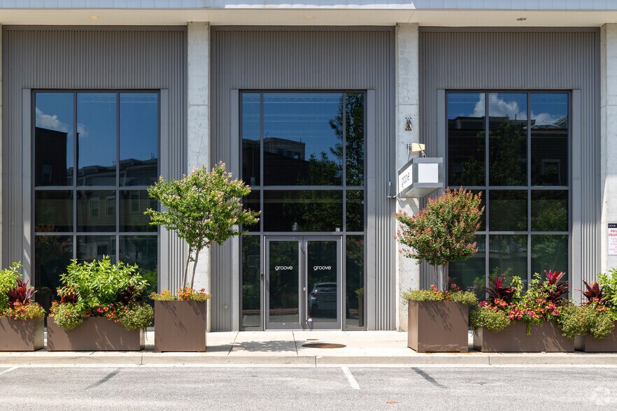 More Photos Of 1200 Steuart St, Baltimore Apartments For Lease