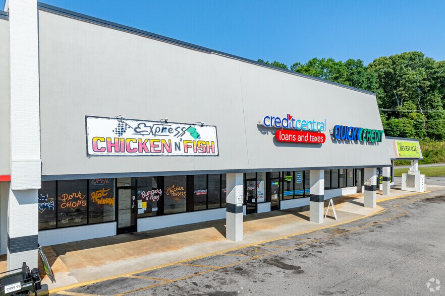 More Photos Of 3073-3187 Highway 431, Roanoke Unknown For Lease