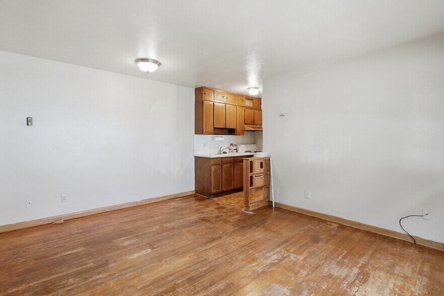 More Photos Of 826 5th St E, Saint Paul Apartments For Sale