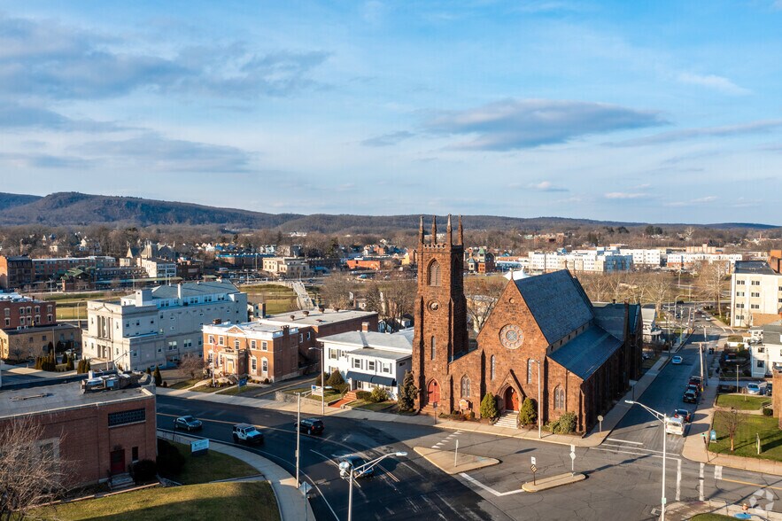 More Photos Of 136 E Main St, Meriden Religious Facility For Sale