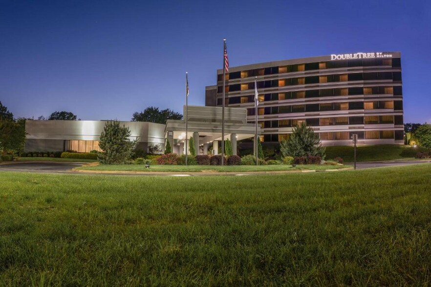 More Photos Of 5790 University Pky, Winston-Salem Hotel For Sale