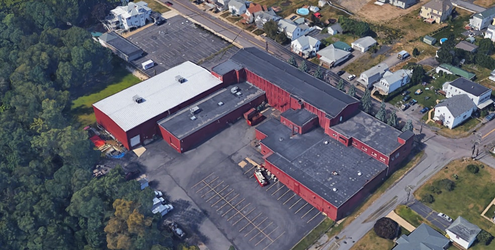 More Photos Of 75 Stark St, Hudson Manufacturing For Sale