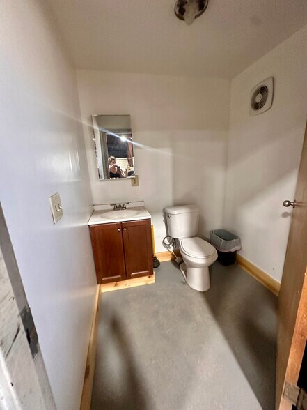 More Photos Of 333 Wildcat rd, La Barge Light Distribution For Sale