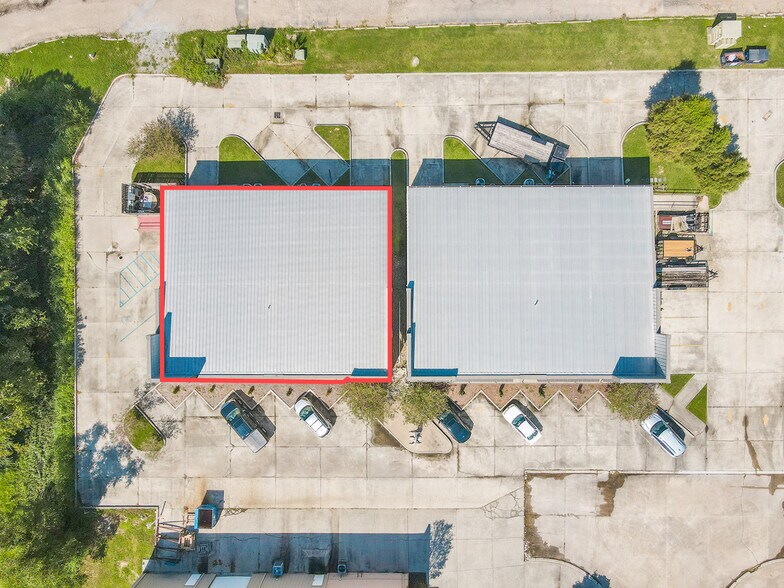 More Photos Of 108 Business Park Dr, Denham Springs Medical For Lease
