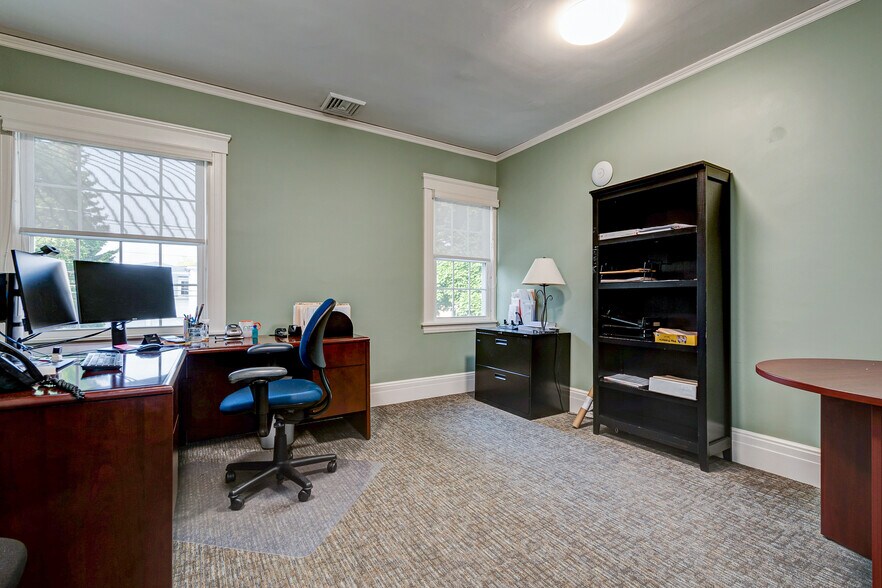 More Photos Of 8 Church St, Westborough Office Residential For Lease