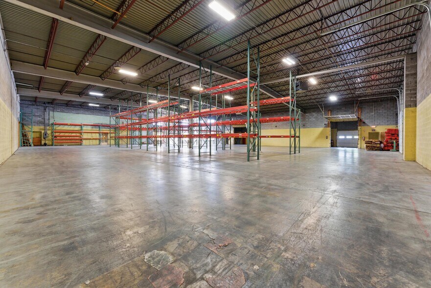 More Photos Of 16 Commercial Ave, Albany Warehouse For Sale