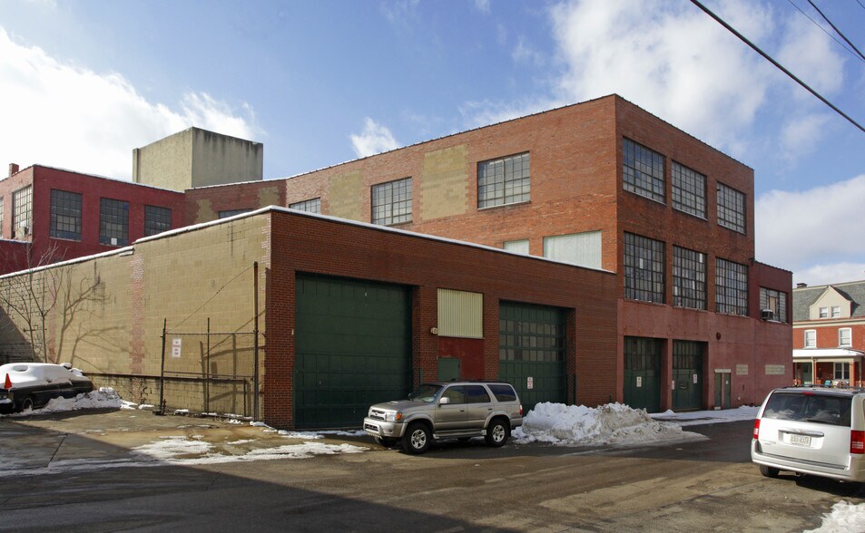 More Photos Of 204 Auburn St, Pittsburgh Manufacturing For Lease