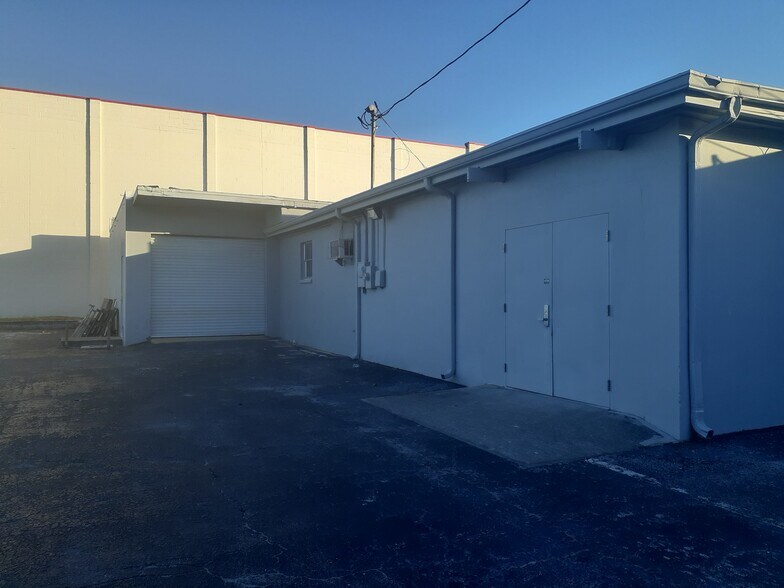 More Photos Of 528 S Missouri Ave, Clearwater Storefront Retail Office For Lease