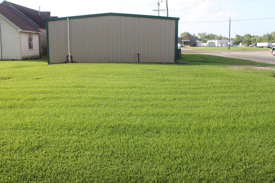 More Photos Of 344 Broadway, Winnie Religious Facility For Sale