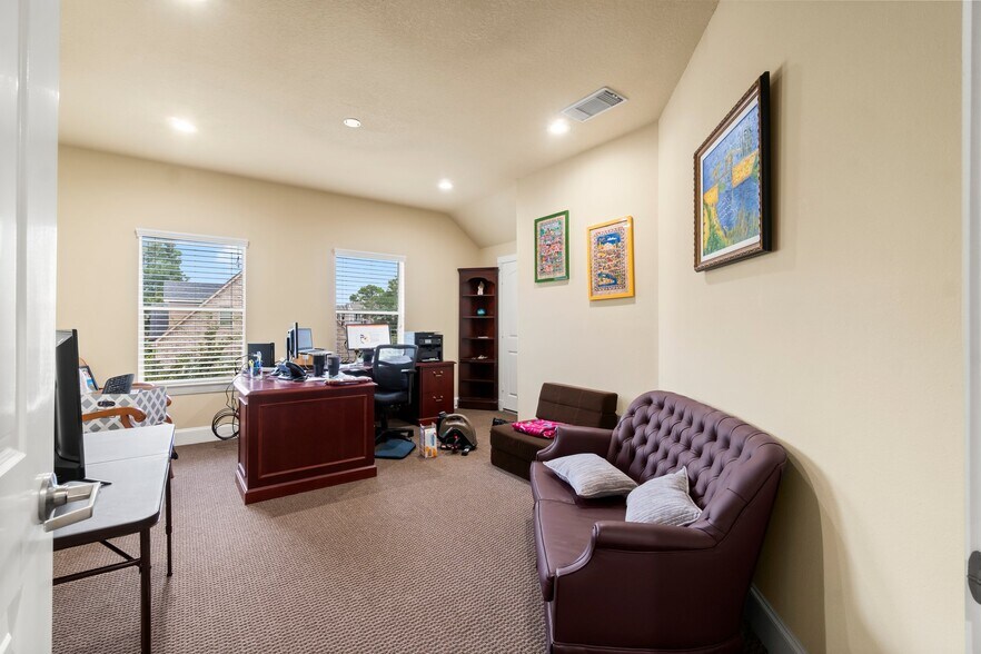 More Photos Of 25511 Budde Rd, The Woodlands Office For Sale