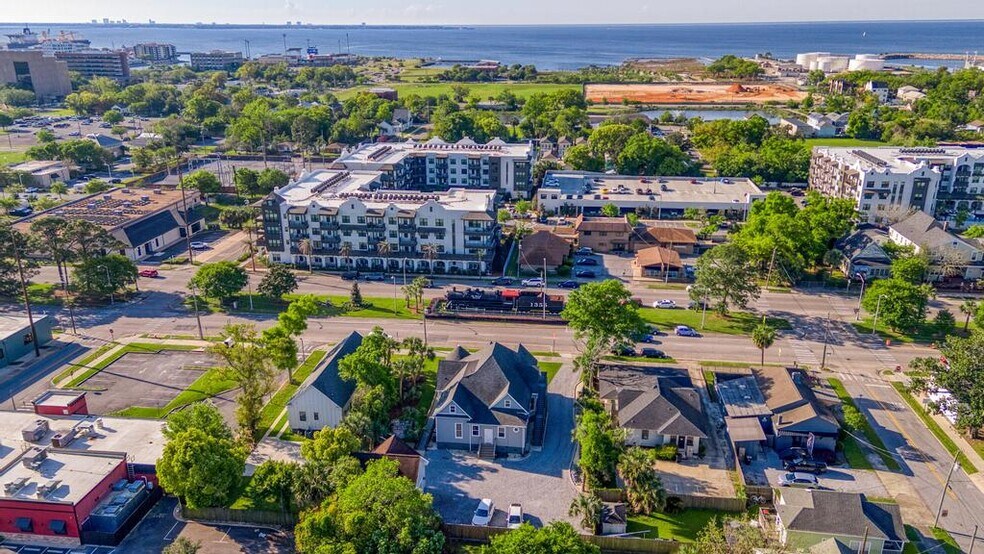 More Photos Of 656 Garden St, Pensacola Office For Sale
