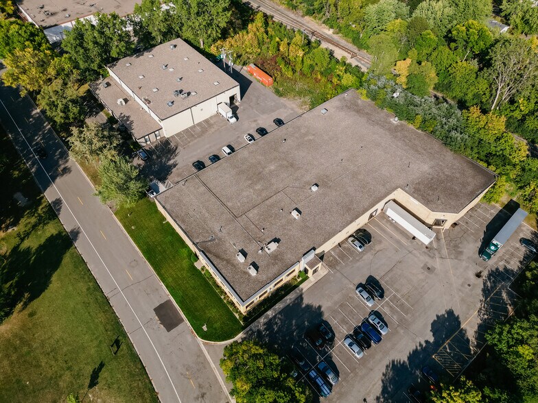 More Photos Of 4500 N Quebec Ave, Minneapolis Manufacturing For Sale