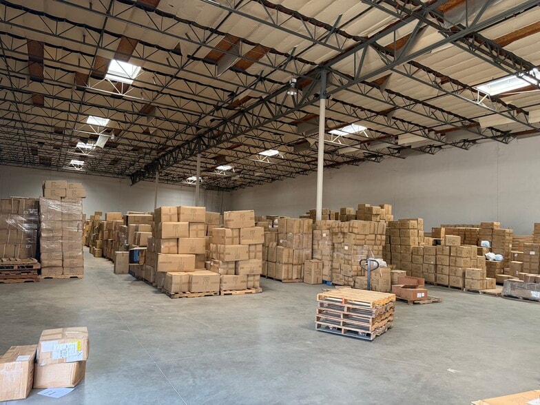 More Photos Of 3351B Grapevine St, Jurupa Valley Manufacturing For Sale