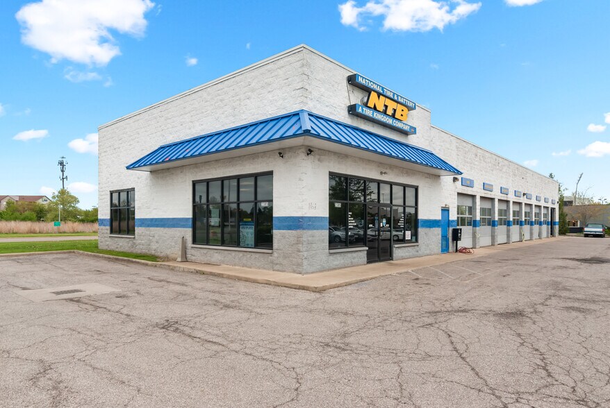 More Photos Of 2385 Silver Dr, Columbus Auto Repair For Sale