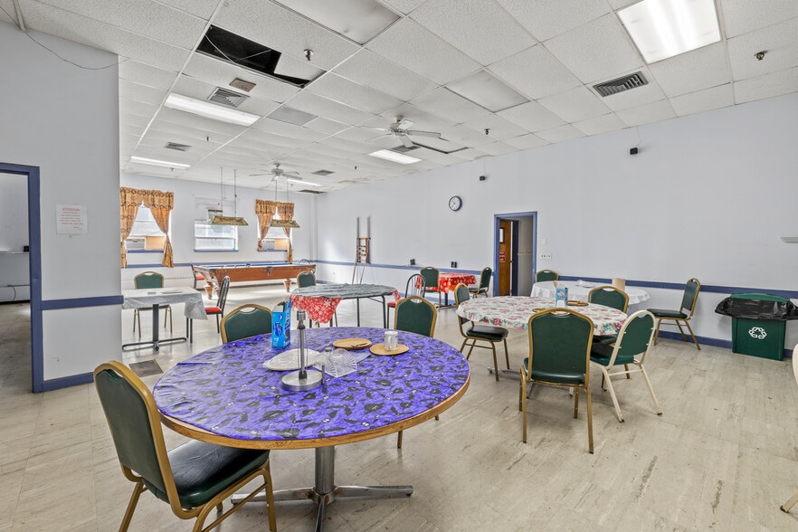 More Photos Of 281 N Main St, Brockton Flex For Sale