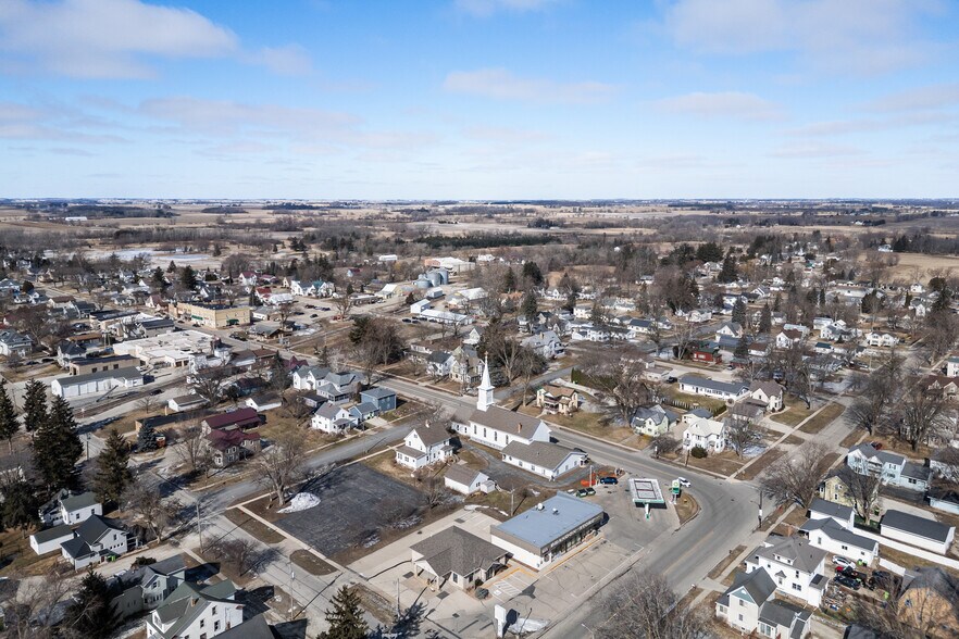 More Photos Of 102 S Woodward St, Brandon Service Station For Sale