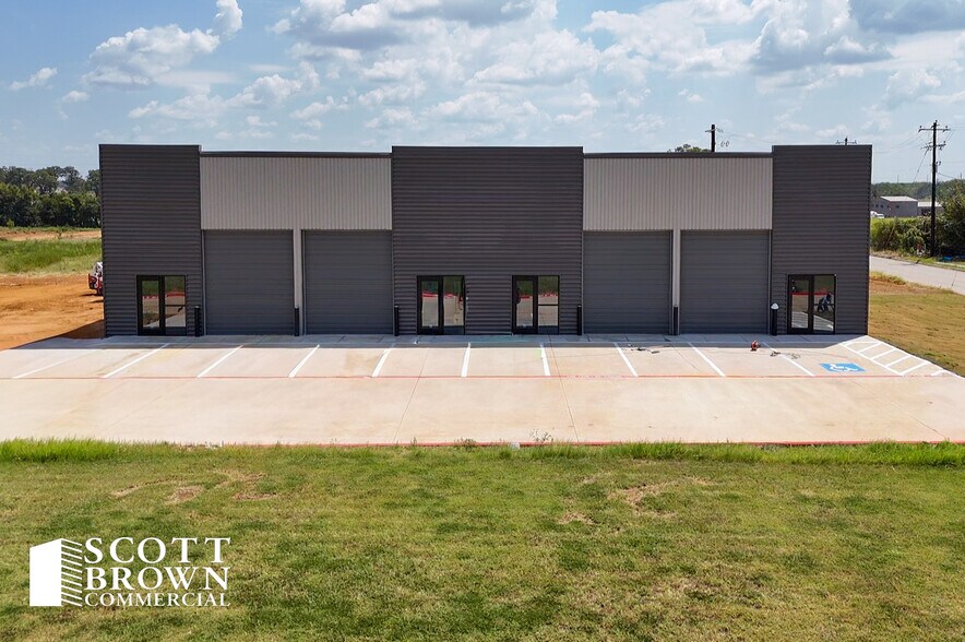 Primary Photo Of 8587 Stewart Rd, Aubrey Flex For Lease