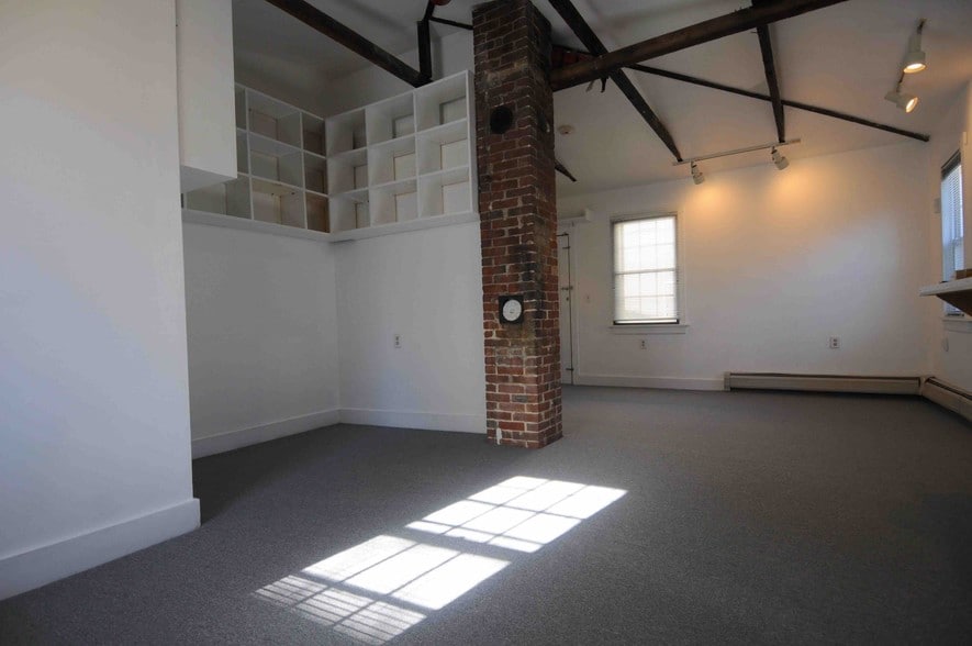 More Photos Of 393-395 Massachusetts Ave, Arlington Office For Sale