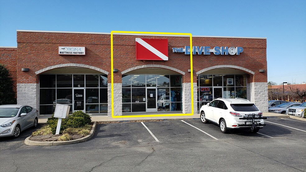 More Photos Of 9320 W Broad St, Richmond Freestanding For Lease