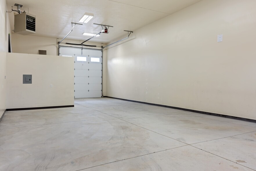 More Photos Of 1451 W 5175 S, Riverdale Light Distribution For Lease