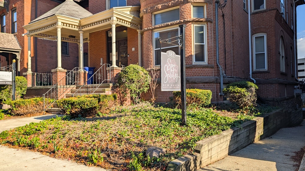 More Photos Of 383 Orange St, New Haven Apartments For Lease