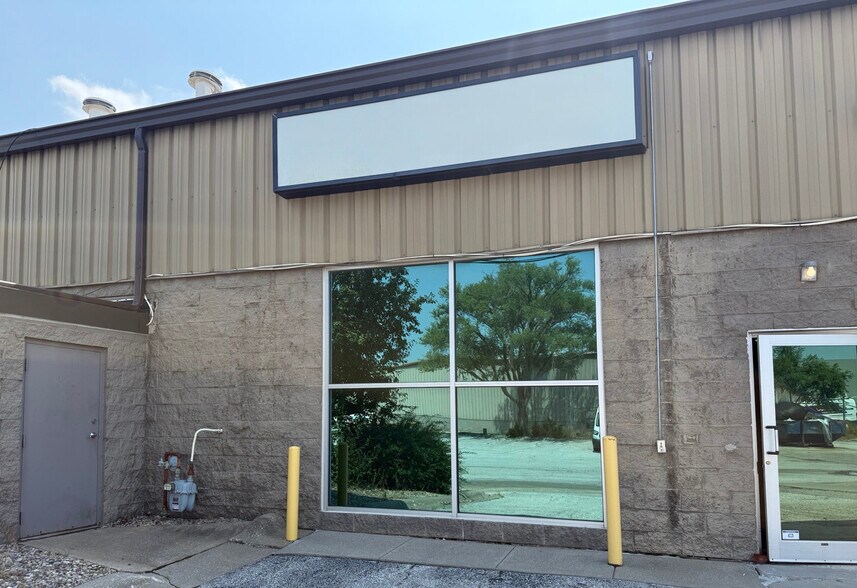 More Photos Of 13336 Industrial Rd, Omaha Warehouse For Sale