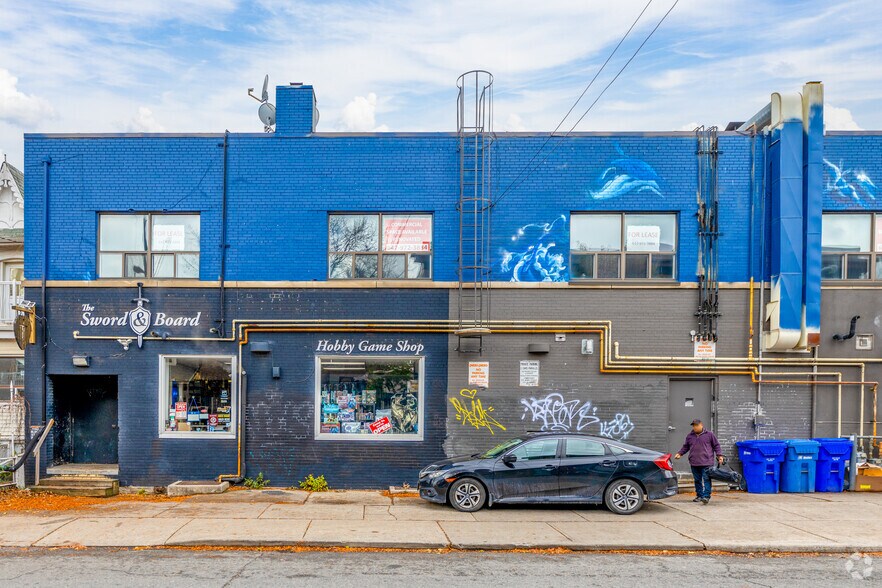 More Photos Of 1195 Bloor St W, Toronto Storefront Retail Office For Lease