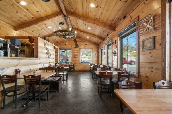 More Photos Of 601 N 1st St, Pulaski Restaurant For Sale