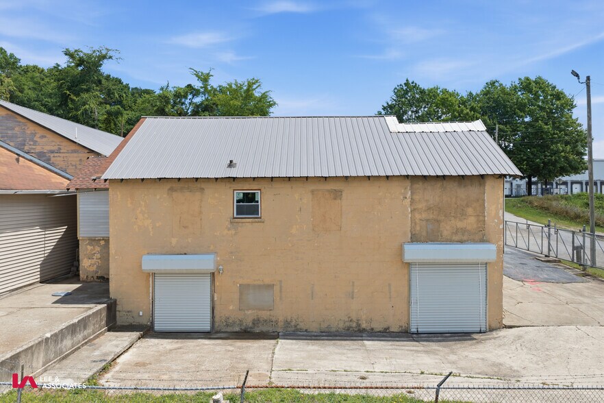 More Photos Of 9135 S Main St, Jonesboro Light Manufacturing For Sale